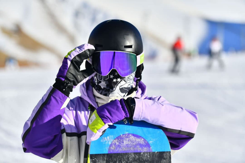 First-Time Snow Trip Packing List: Essentials for Beginners – Vector ...